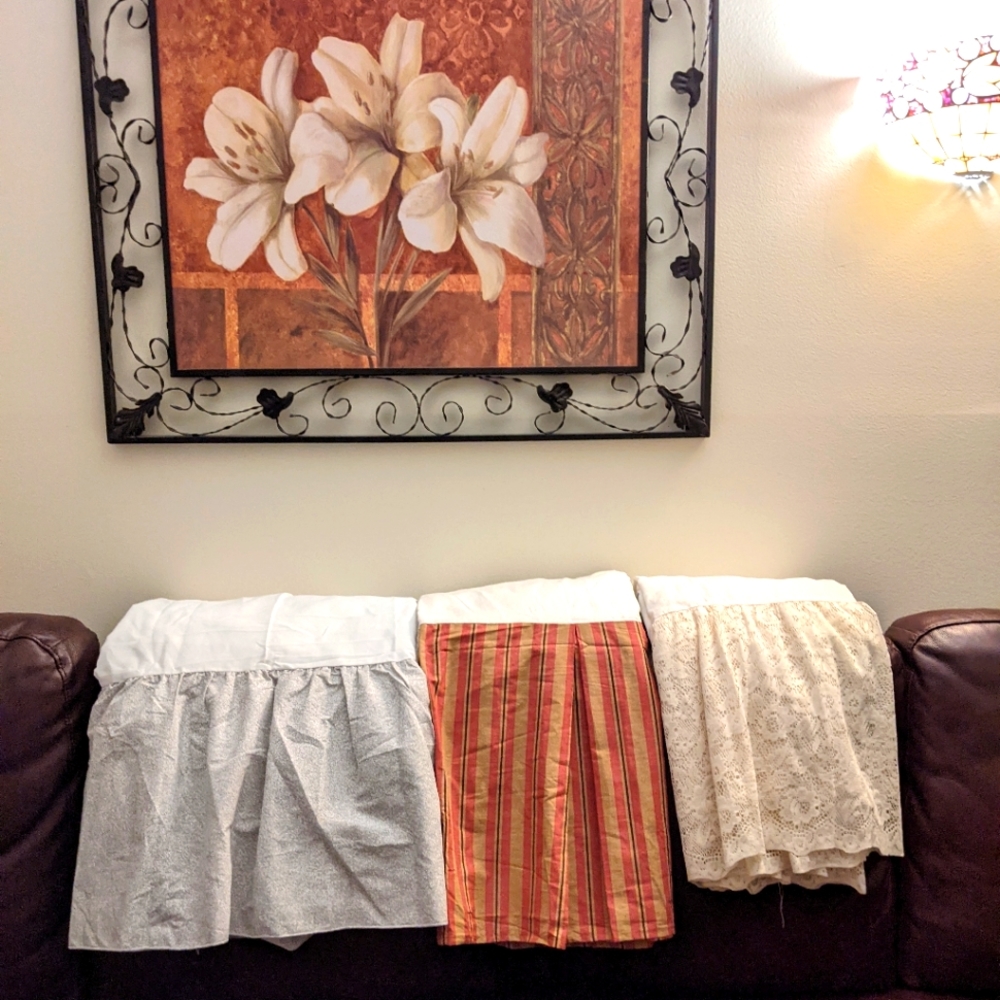 three Bed skirts